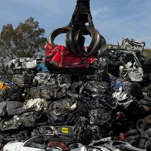 Cesoia a coccodrillo CC2 per il taglio rapido di rottami metallici di piccole e medie dimensioni